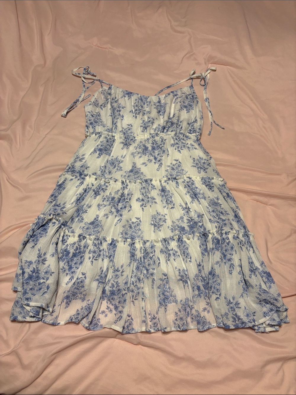 Blu Pepper White and Blue Floral Midi Dress